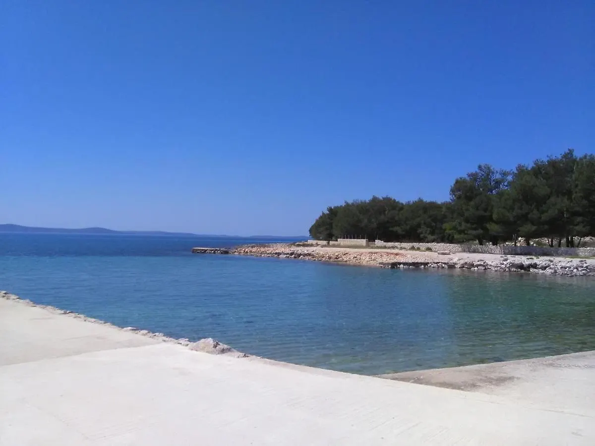Family Friendly House With A Swimming Pool Vir - Torovi - Vir - Pedinka, Vir - 18732 Villa